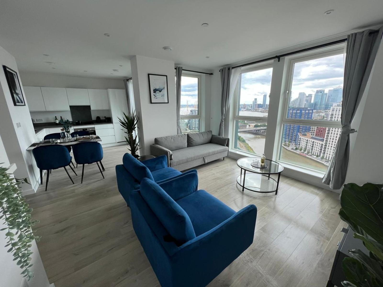 Apartment Ac Luxe Penthouse With Free Parking London